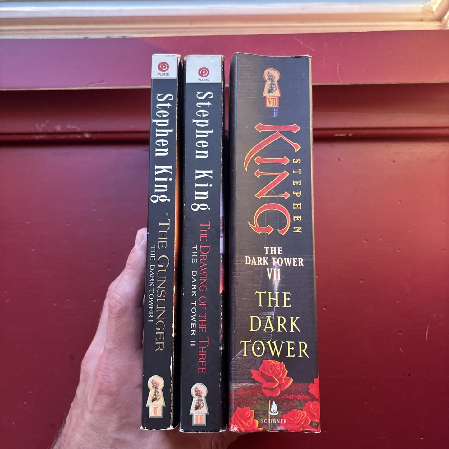 3 Stephen Kings Dark Tower 1 2 & 7 Gunslinger/Drawing of the 3/Dark Tower Plume