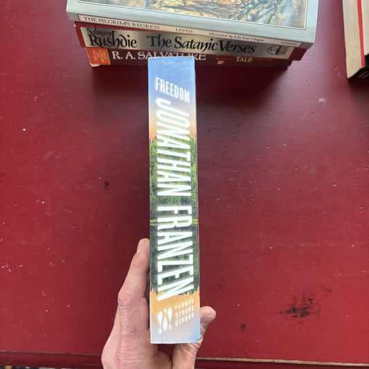 Freedom by Jonathan Franzen (2010, Trade Paperback)