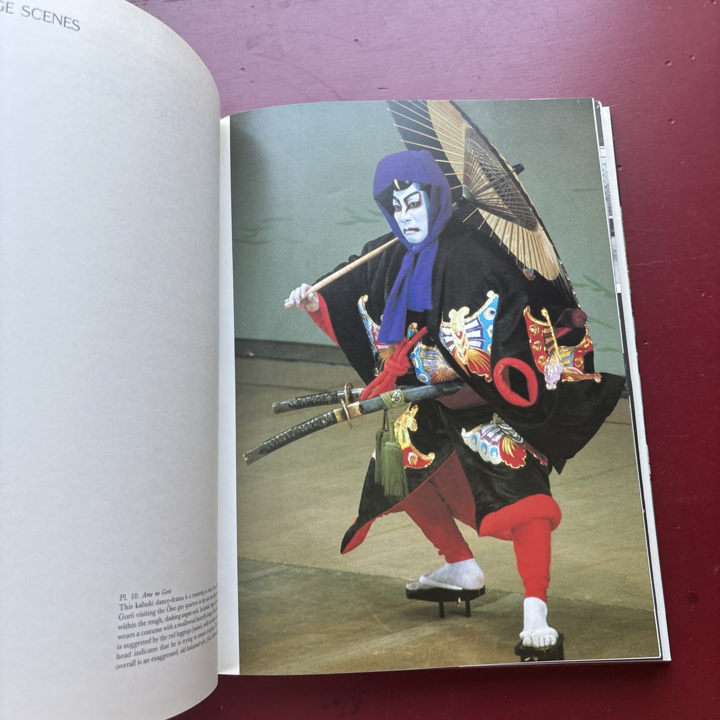 KABUKI Japanese Theater by Masakatsu Gunji and Chiaki Yoshida Costumes Kodansha