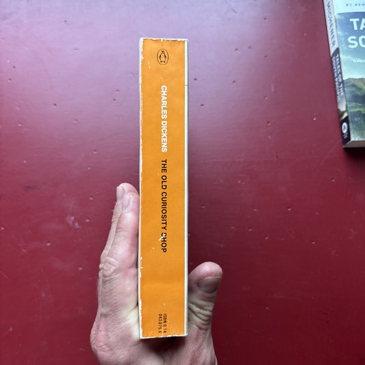The Old Curiosity Shop (Penguin English Library) - Mass Market Paperback