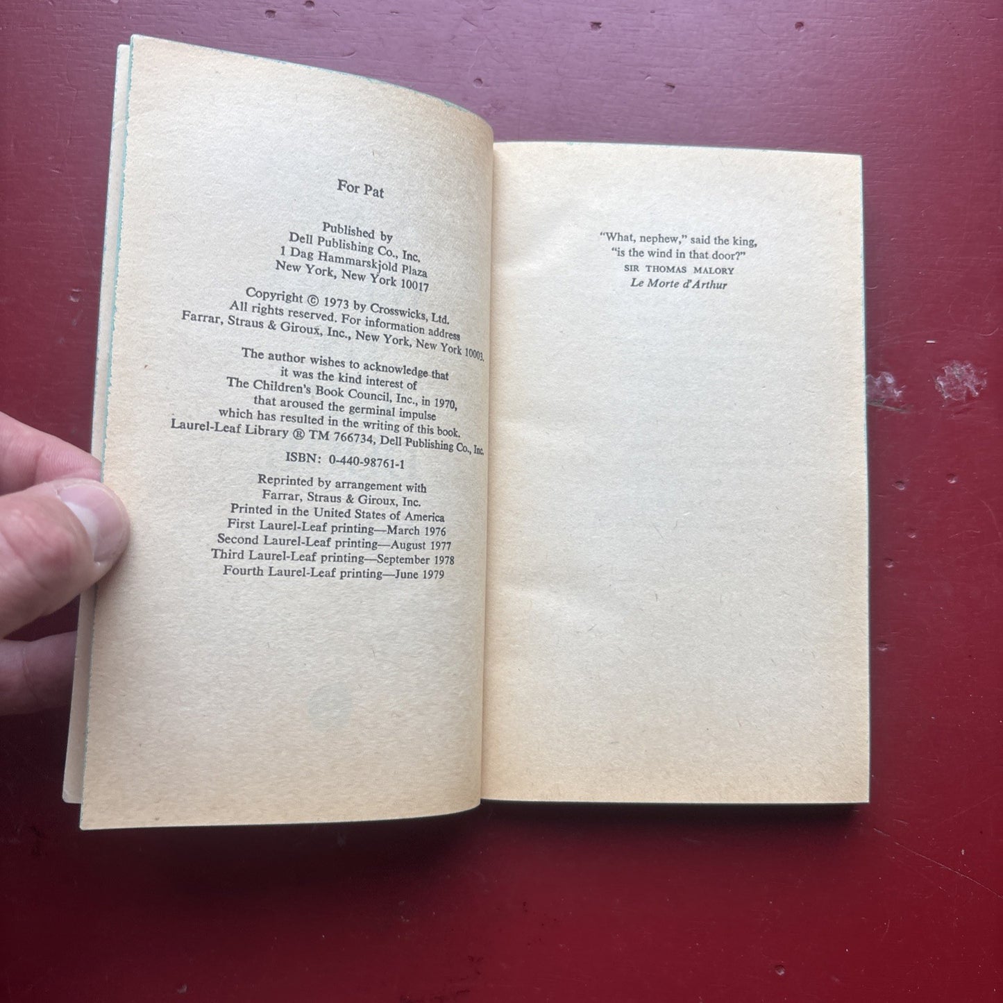Wrinkle in Time Madeleine L'Engle Dell Wind In The Door Swiftly Tilting Planet
