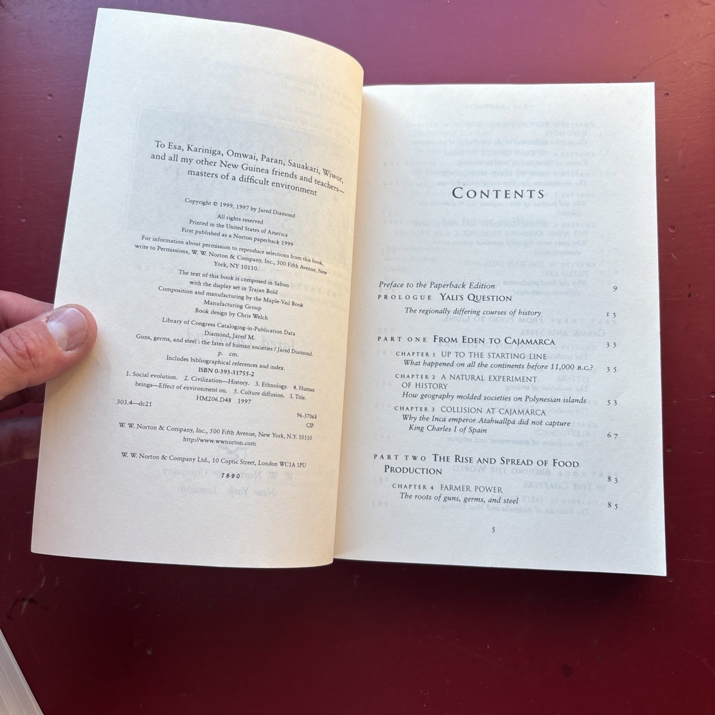 Guns, Germs, and Steel : The Fates of Human Societies by Jared M. Diamond 1999