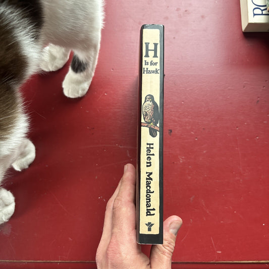 H Is for Hawk by Helen Macdonald (2016, Trade Paperback)