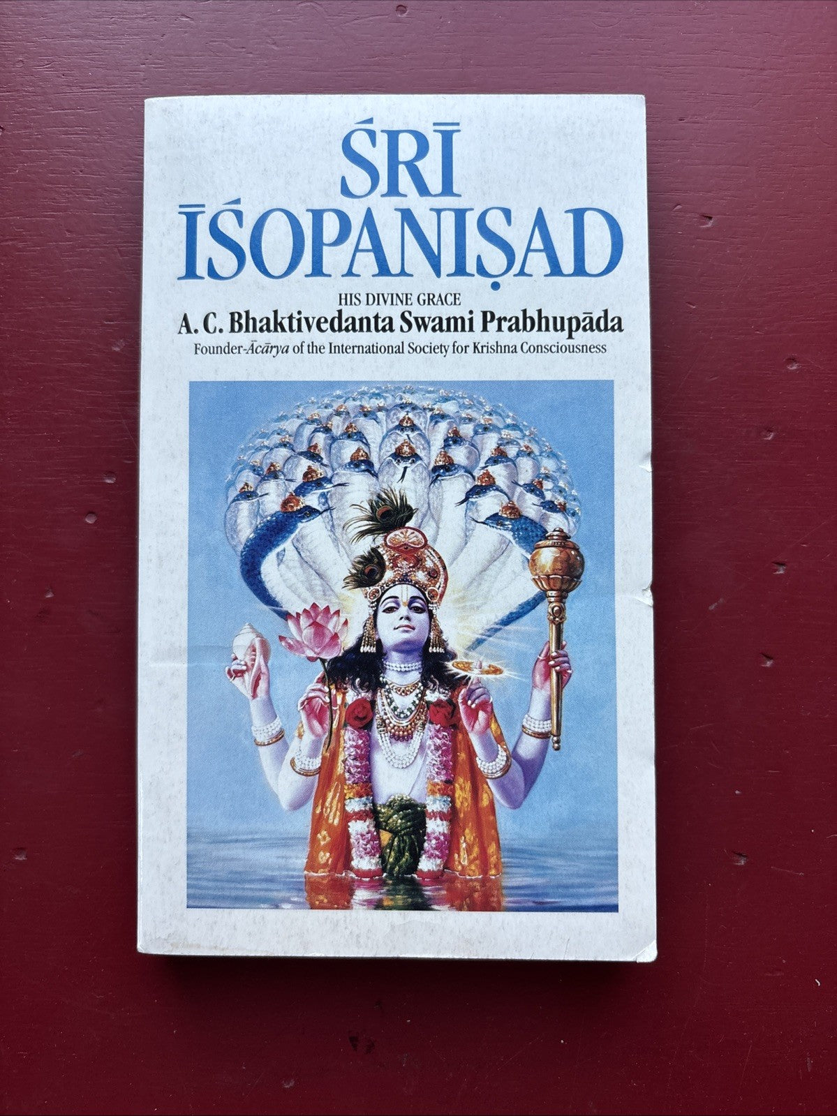 Sri Isopanisad A.C. Bhaktivedanta Swami Prabhupada Illustrated 1983