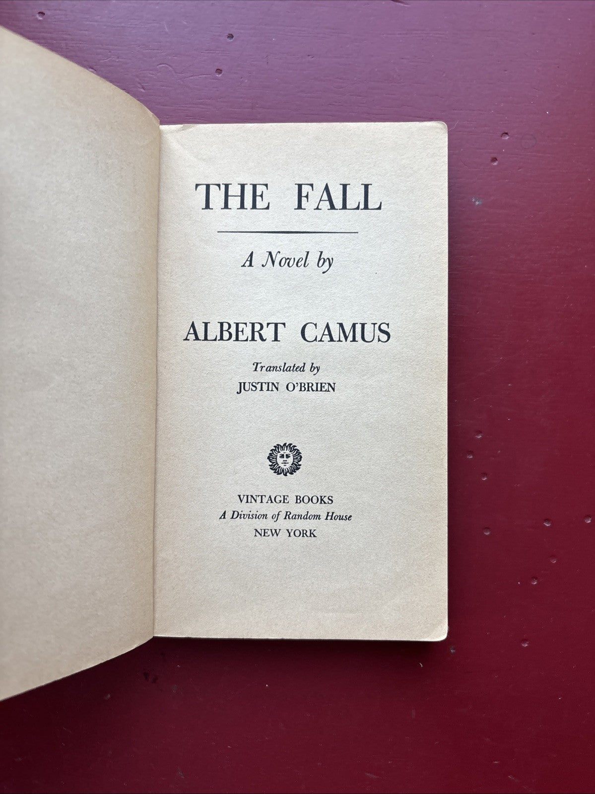 ALBERT  CAMUS  THE  FALL  A VINTAGE  BOOK 1956  --C3