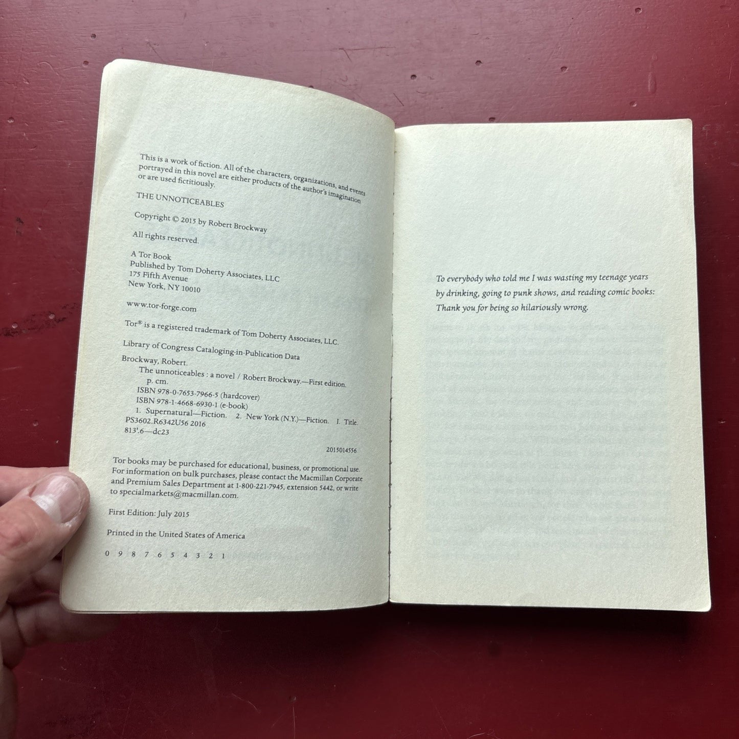 The Unnoticeables: A Novel (The Vicious Circuit), Brockway, Robert, 978076537967