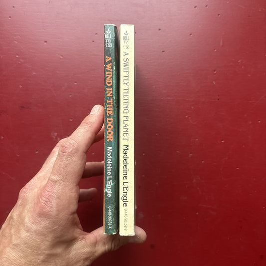 Wrinkle in Time Madeleine L'Engle Dell Wind In The Door Swiftly Tilting Planet