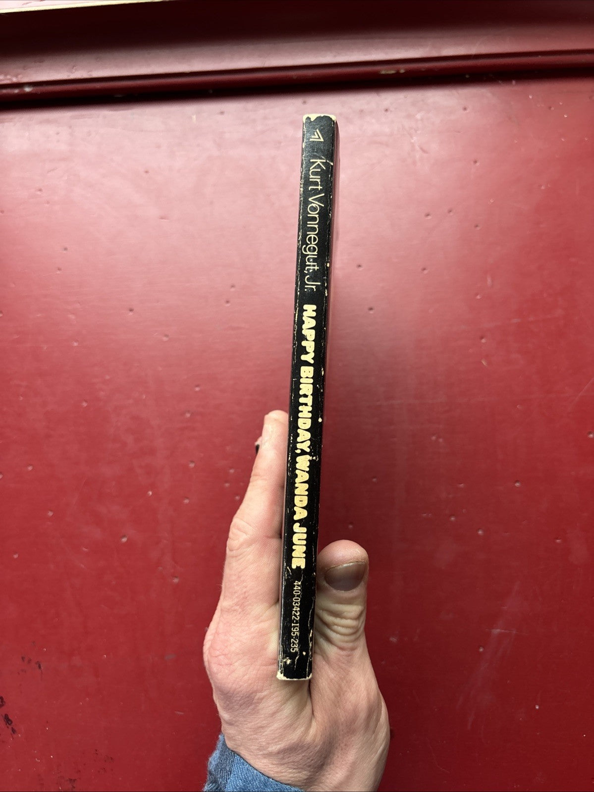Kurt Vonnegut, Jr. HAPPY BIRTHDAY WANDA JUNE 1971 Delta 3rd Printing