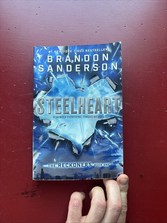 Steelheart by Brandon Sanderson (2014, Trade Paperback)
